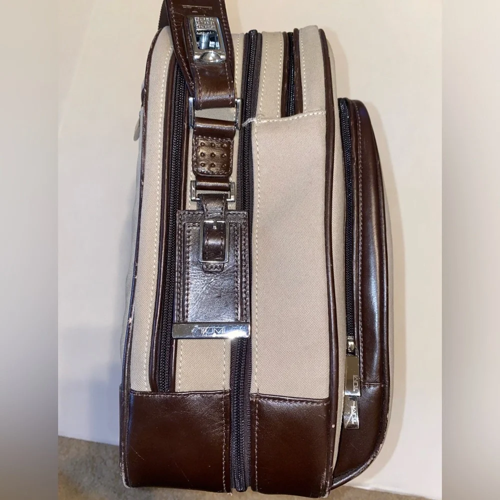 TUMI ACHIEVEMENT LAPTOP BUSINESS CASE TAN BROWN CARRY-ON EUC